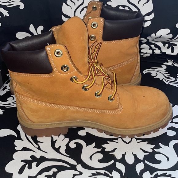 Timberland 6 inch Premium “wheat” boot - Picture 6 of 17
